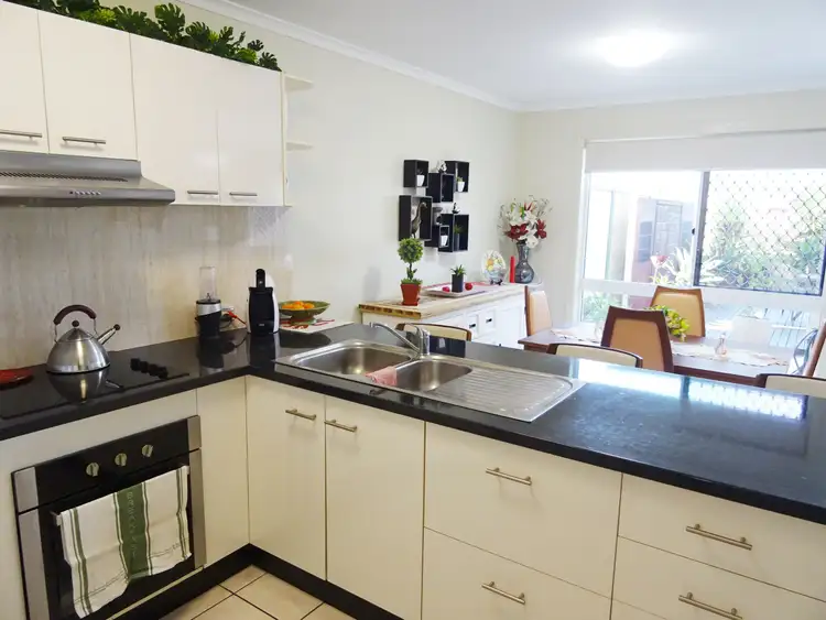 18/447 Pine Ridge Road, Runaway Bay QLD 4216