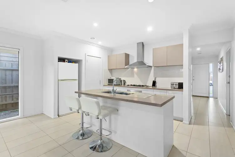 Second view of Homely house listing, 3 Pipit Close, Pakenham VIC 3810