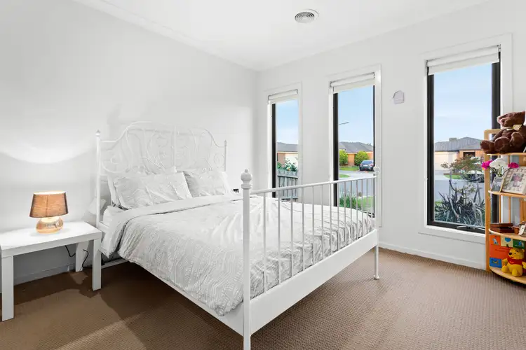 Fifth view of Homely house listing, 3 Pipit Close, Pakenham VIC 3810