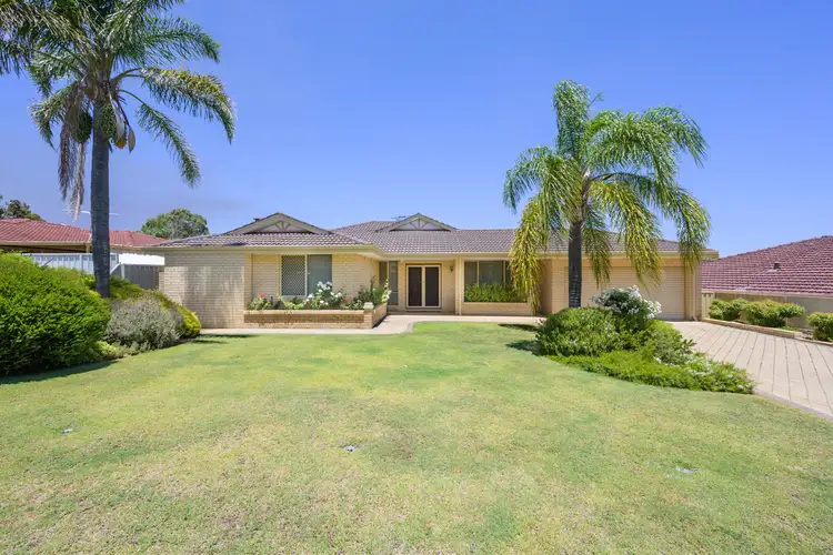 22 Horton Crescent, Marangaroo WA 6064