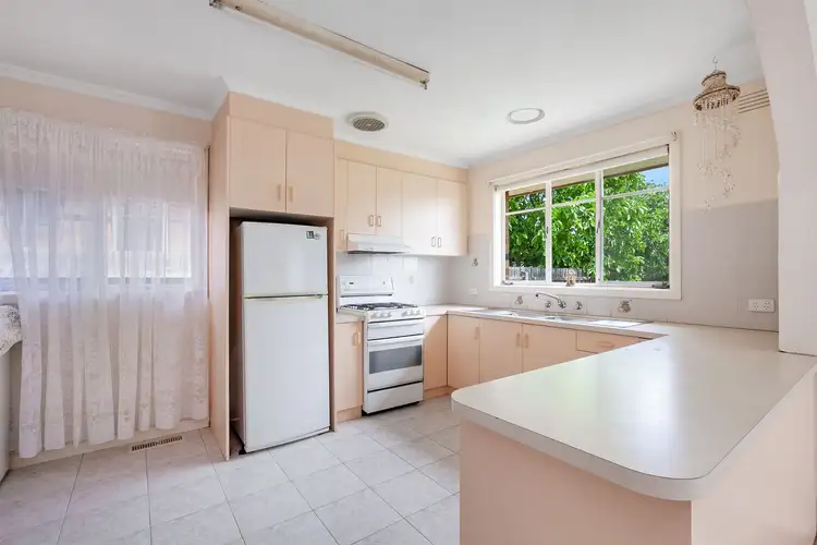 Fifth view of Homely house listing, 16 Ida Court, Reservoir VIC 3073