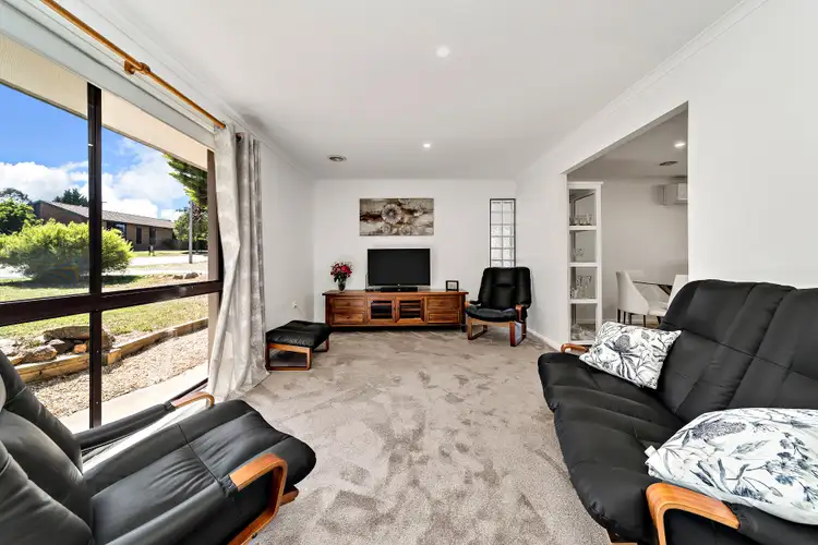 15 Wolff Crescent, Latham ACT 2615