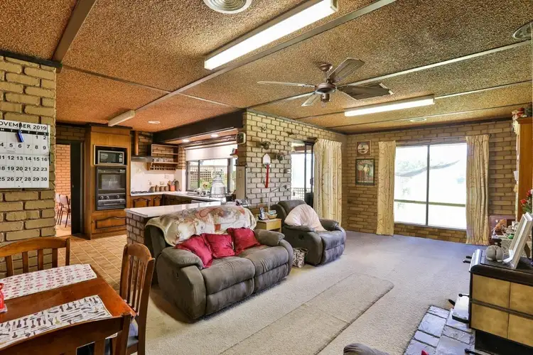 Fifth view of Homely house listing, 2 Miller Avenue, Mildura VIC 3500