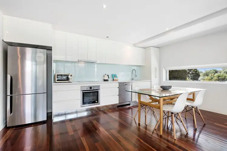 Second view of Homely apartment listing, 6/25 Nepean Highway, Aspendale VIC 3195