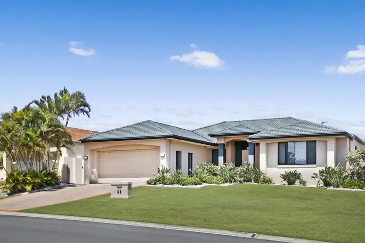 38 Maltravers Drive, Arundel QLD 4214