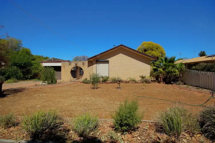 11 Moore Street, Rochester VIC 3561