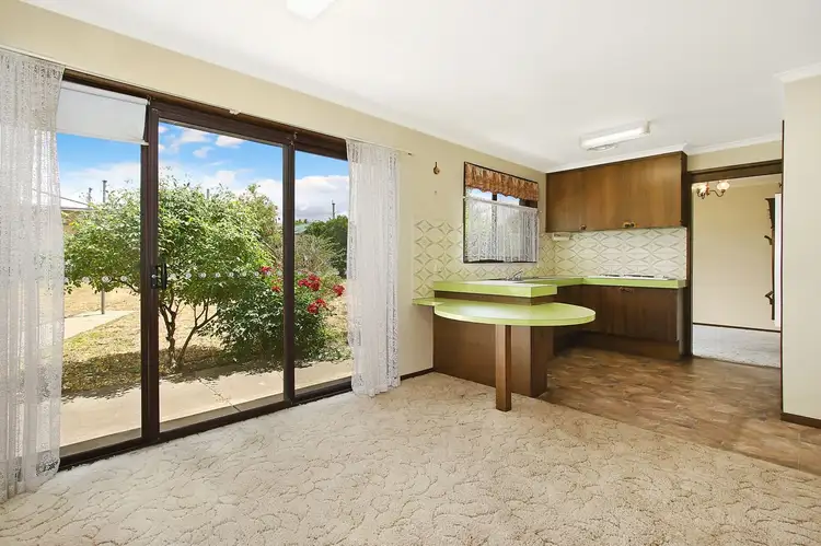 Fifth view of Homely house listing, 557 Iluka Crescent, Lavington NSW 2641