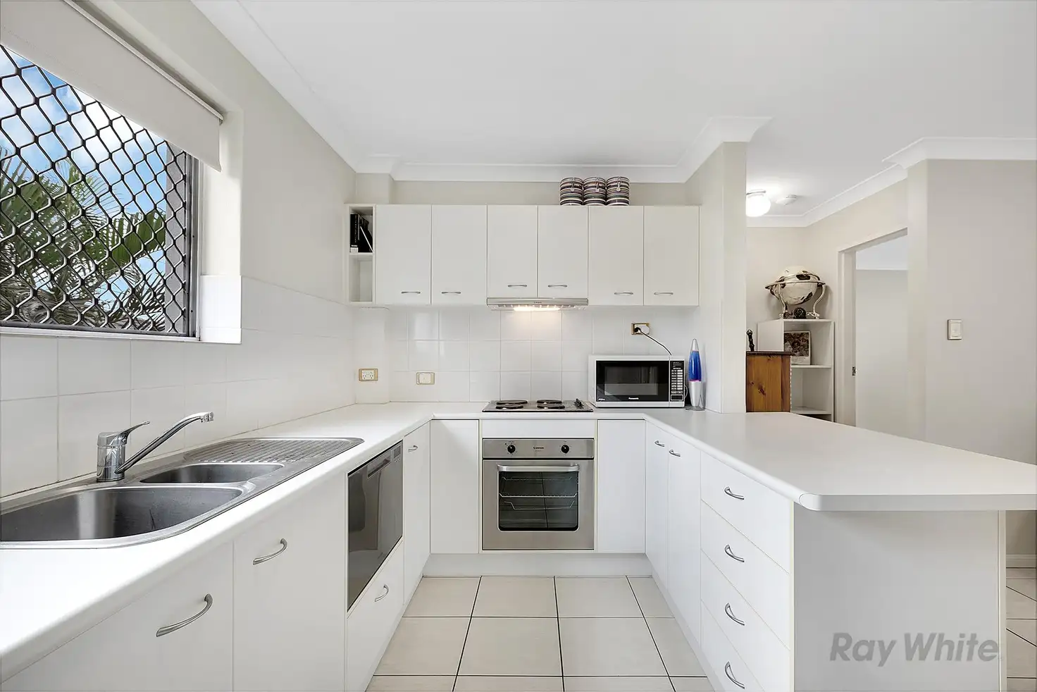 Main view of Homely unit listing, 2/38 Peach Street, Greenslopes QLD 4120