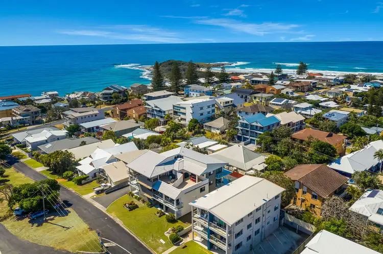 2/24 Queen Street, Yamba NSW 2464