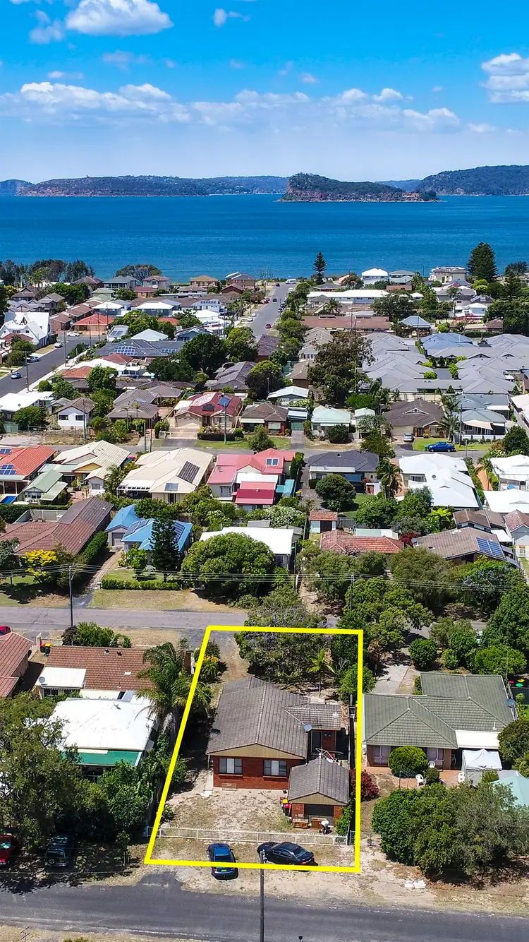 9 Cambridge Street, Umina Beach NSW 2257