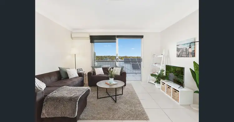 Second view of Homely house listing, 5/25 Pine Street, Bulimba QLD 4171