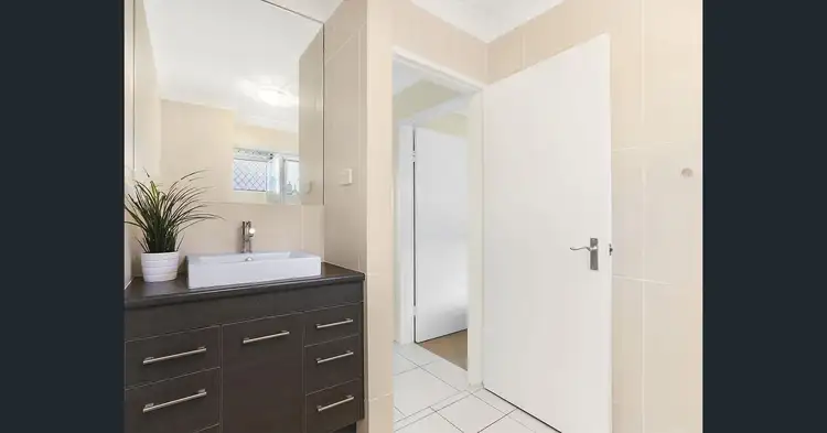 Sixth view of Homely house listing, 5/25 Pine Street, Bulimba QLD 4171