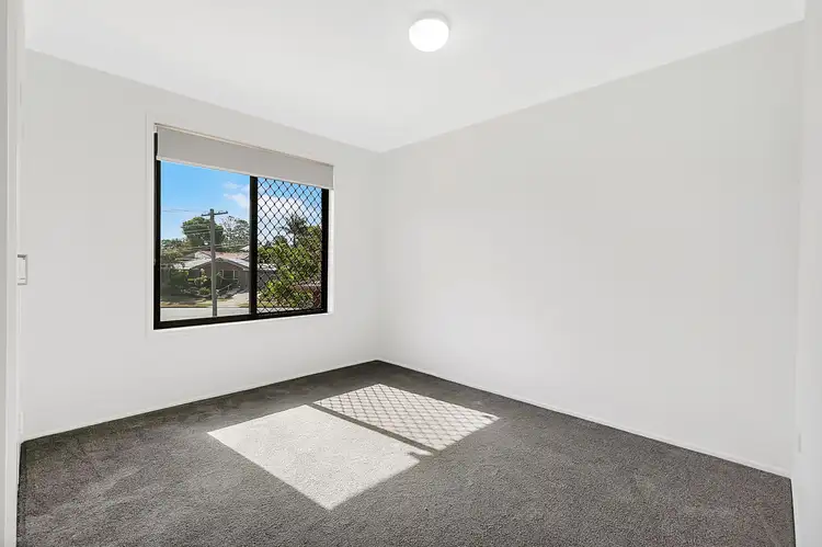 Fifth view of Homely house listing, 4 Bowness Court, Alexandra Hills QLD 4161