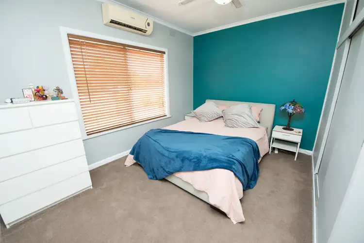 Sixth view of Homely house listing, 8 Ferguson Court, Swan Hill VIC 3585