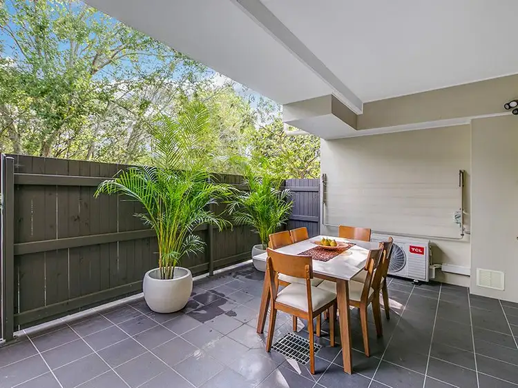 Sixth view of Homely unit listing, 2/11 Cottenham Street, Fairfield QLD 4103