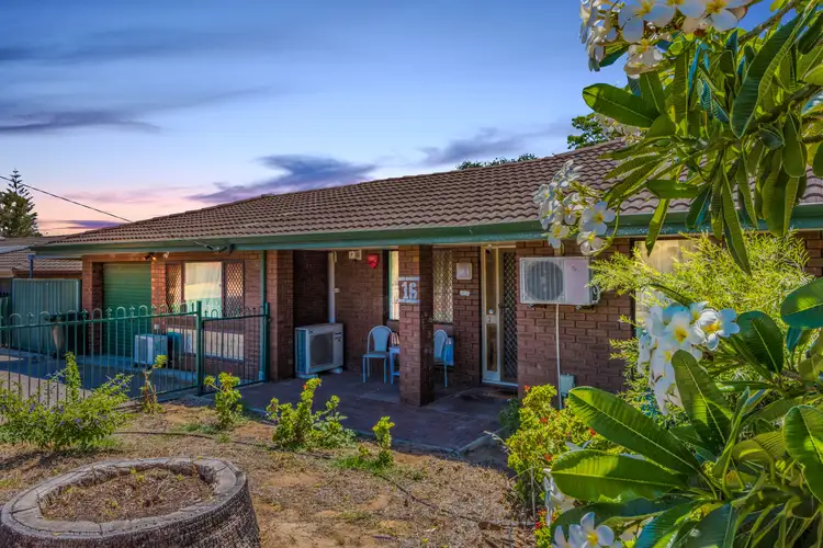 16 Mellows Place, Rangeway WA 6530