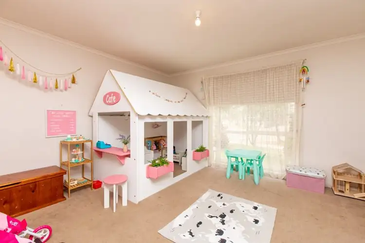 Sixth view of Homely house listing, 15 Lisa Court, Mildura VIC 3500