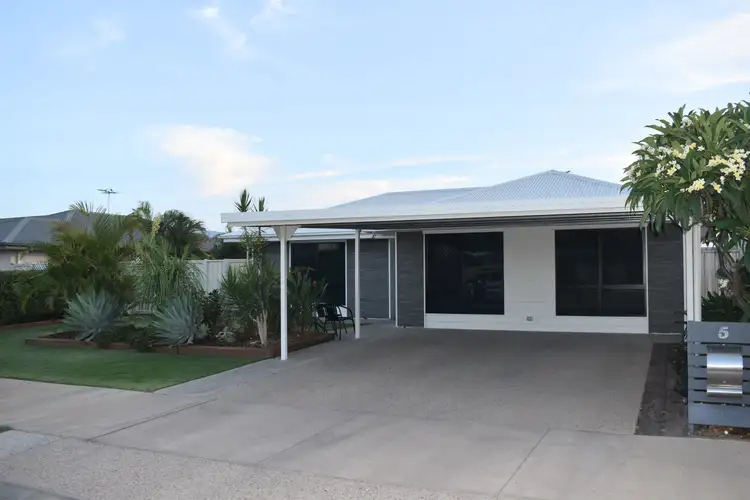 5 Spellman, Emerald QLD 4720