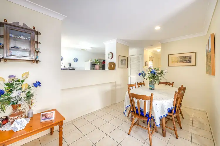 2/11 Coventry Court, Labrador QLD 4215