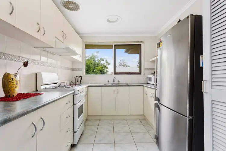 2/4 Guest Road, Pakenham VIC 3810
