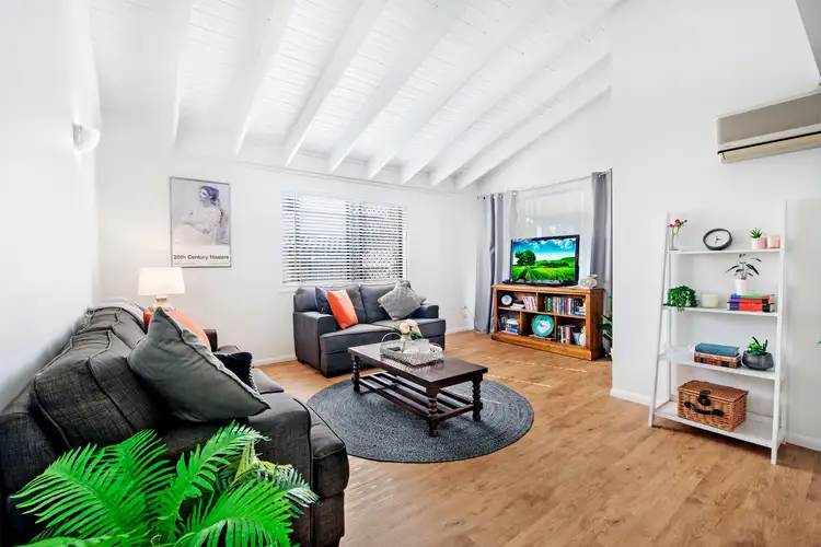 2/73 Corunna Crescent, Ashmore QLD 4214