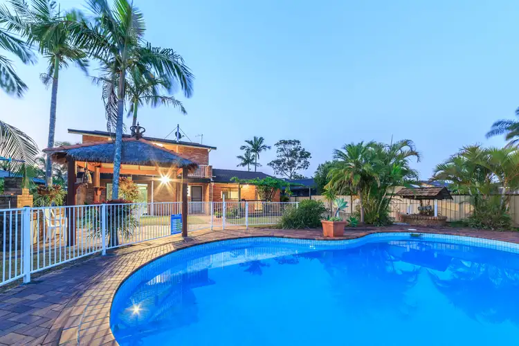 36 Collins Crescent, Benowa QLD 4217