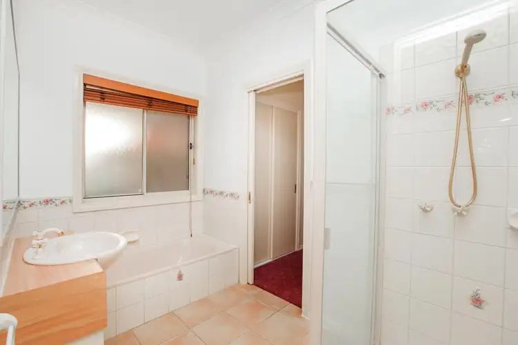 Sixth view of Homely house listing, 17 Daintree Retreat, Caroline Springs VIC 3023