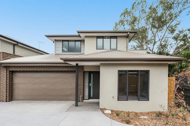 8 Amaroo Court