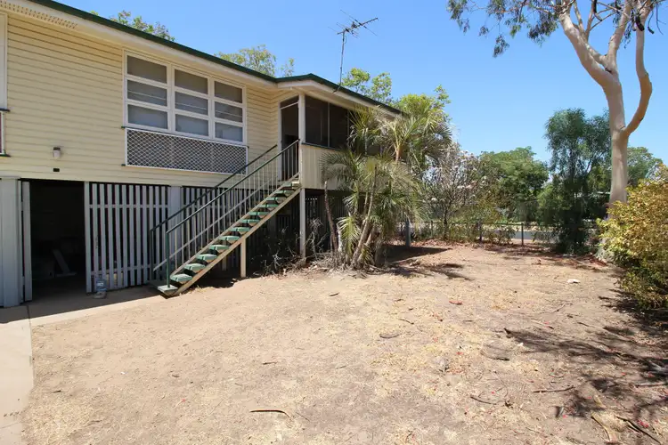 6 Racecourse Road, Emerald QLD 4720