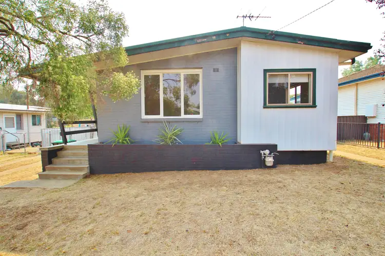 11 Bendick Street, Young NSW 2594