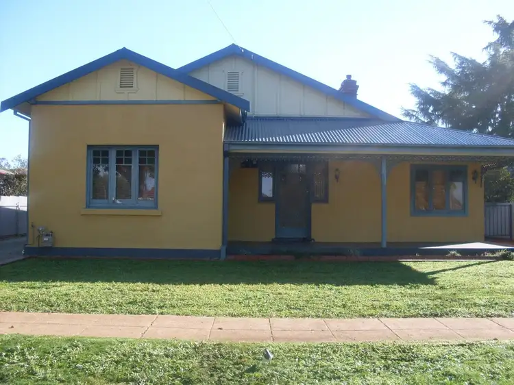 40 Victoria Street, Parkes NSW 2870