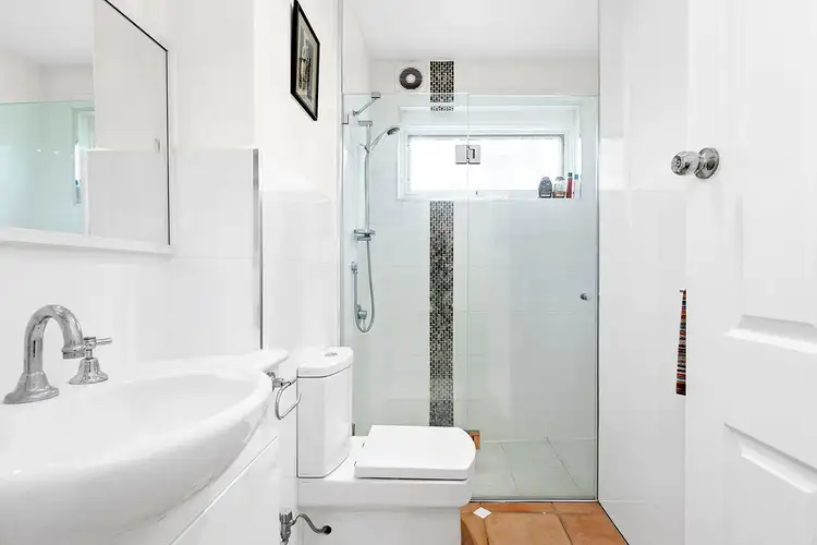 Sixth view of Homely apartment listing, 4/1 Marlton Crescent, St Kilda VIC 3182