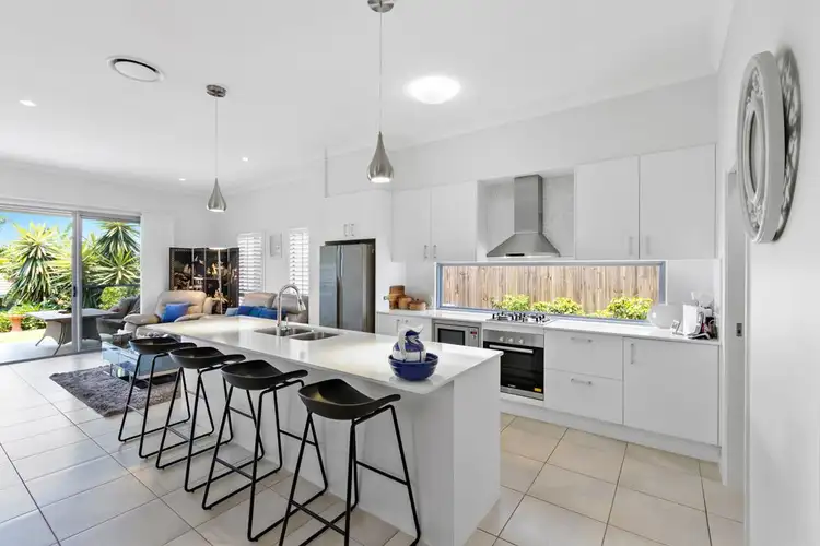 8 Rye Street, Wellington Point QLD 4160