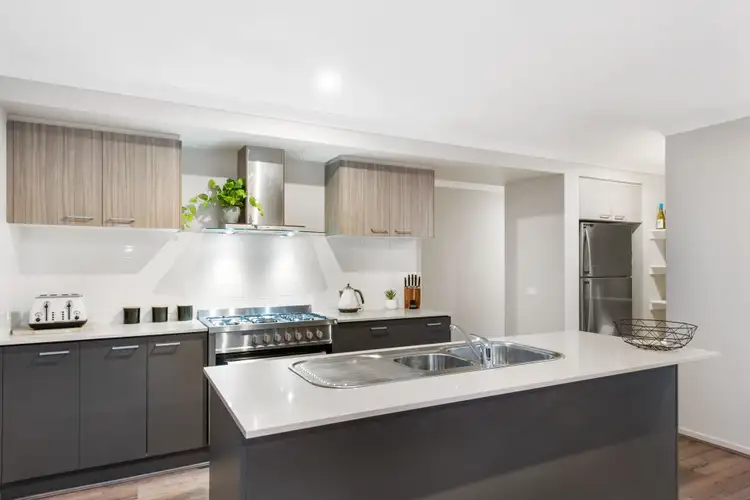 Third view of Homely house listing, 25 Mountford Rise, Pakenham VIC 3810