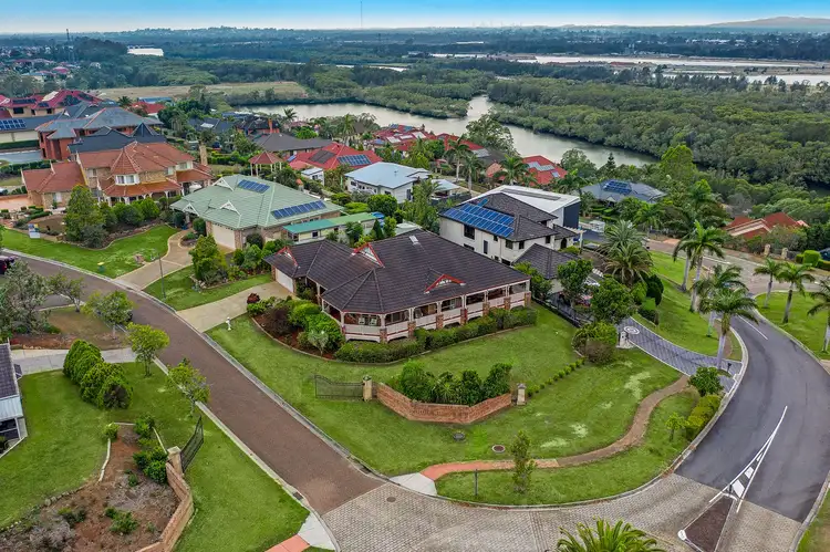 Fifth view of Homely house listing, 2 Hawkhurst Court, Murrumba Downs QLD 4503