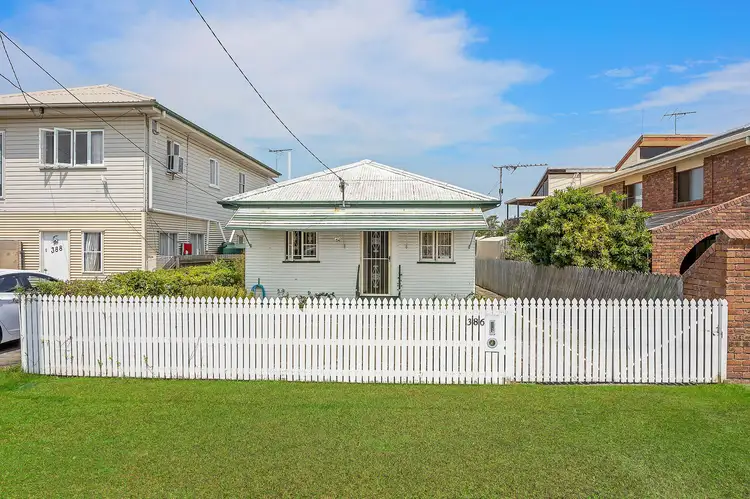 386 Scarborough Road, Scarborough QLD 4020