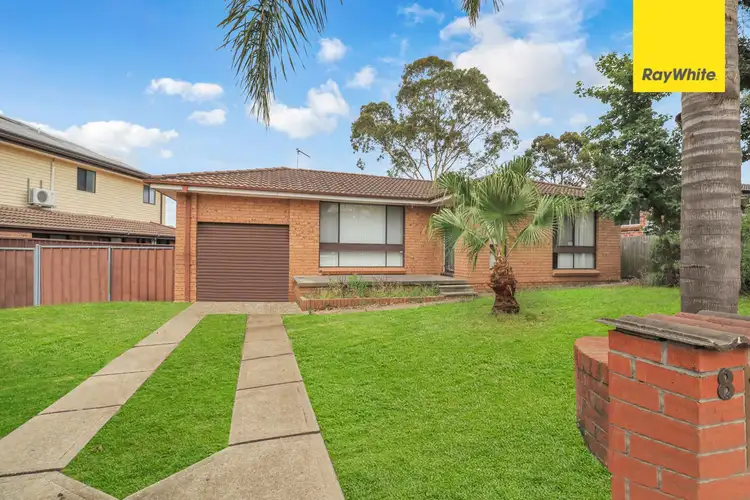 8 Ontario Avenue, St Clair NSW 2759