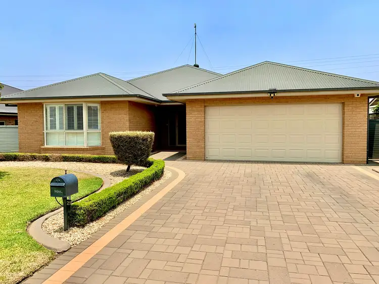 21 Hilton Place, Dubbo NSW 2830