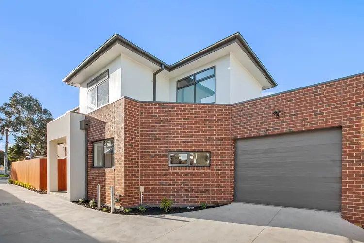 Main view of Homely townhouse listing, 2/4 Clements Grove, Reservoir VIC 3073