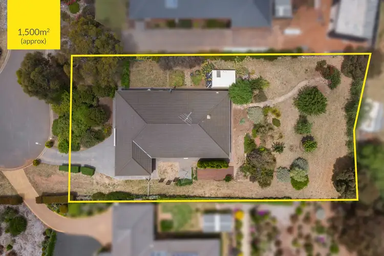 13 Sullivan Court, Romsey VIC 3434