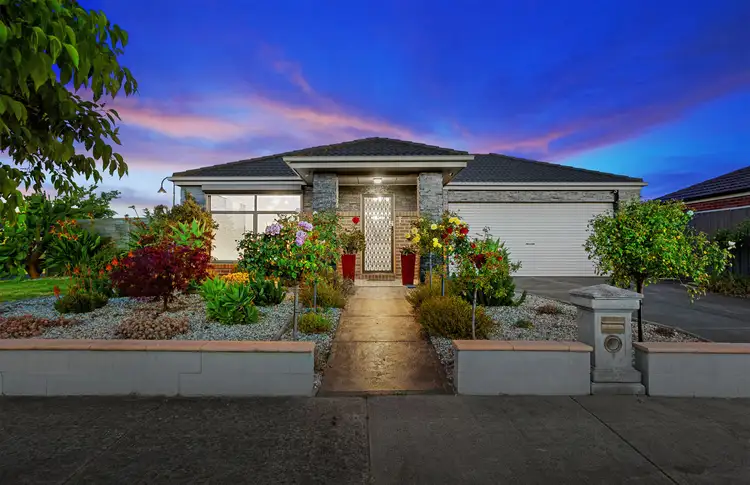 9 Amberley Drive, Pakenham VIC 3810
