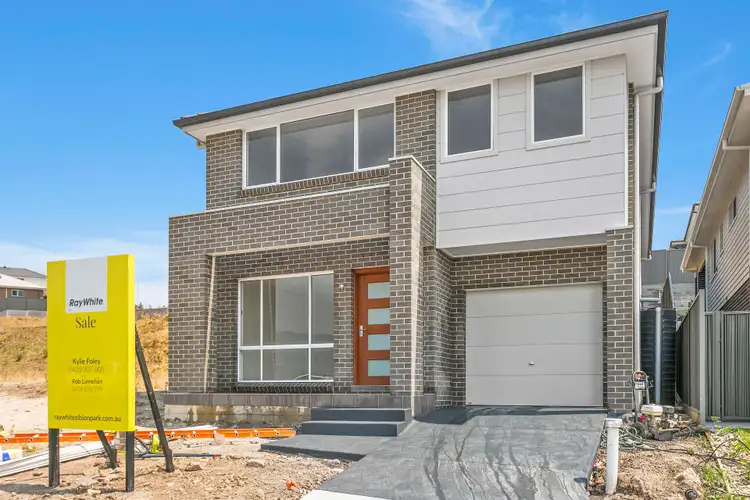 5 McNevin Close, Calderwood NSW 2527