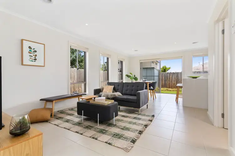 Sixth view of Homely unit listing, 2/29 Pennell Avenue, St Albans VIC 3021