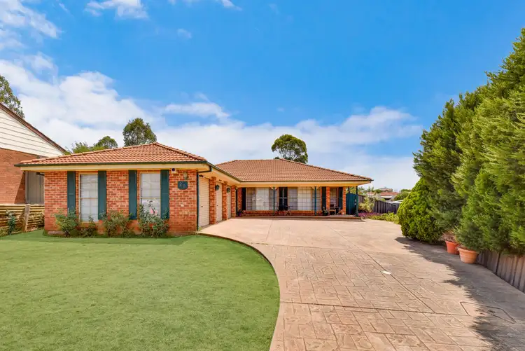20 Falstaff Place, Rosemeadow NSW 2560