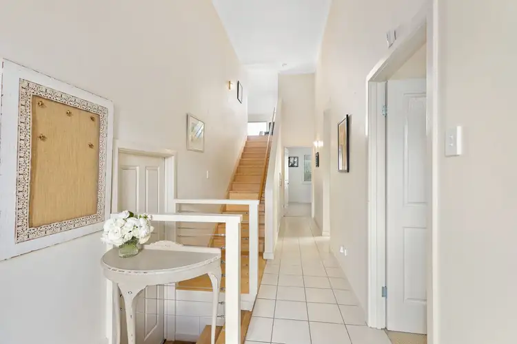 Third view of Homely house listing, 1/8E Lake Terrace West, Mount Gambier SA 5290