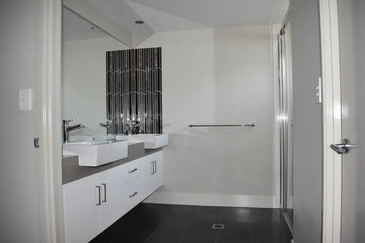 Seventh view of Homely house listing, 11 Morgan Place, Emerald QLD 4720