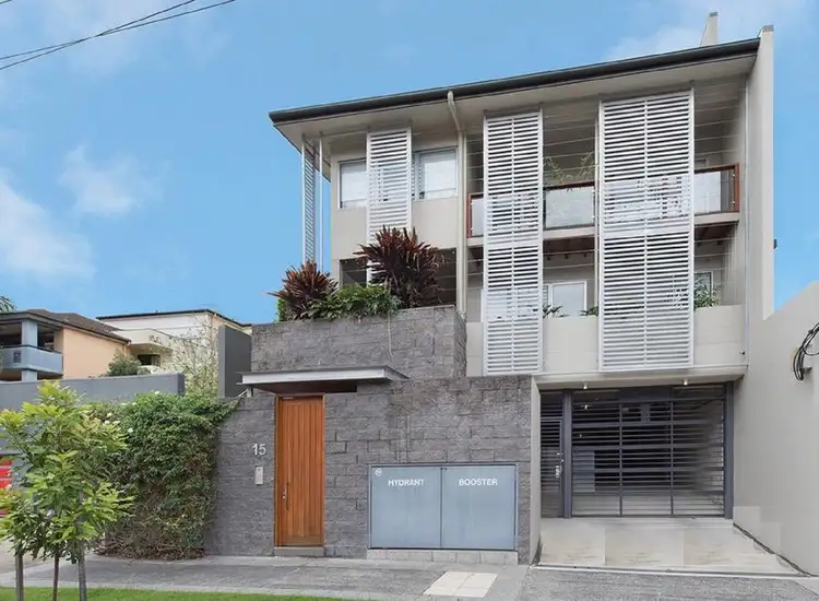 Main view of Homely townhouse listing, 1/15 Halford Street, Newstead QLD 4006