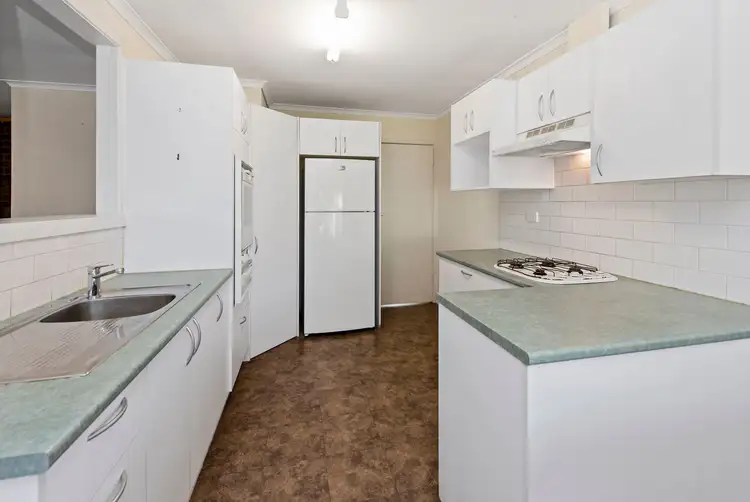 Second view of Homely house listing, 5 Orana Place, Epping VIC 3076