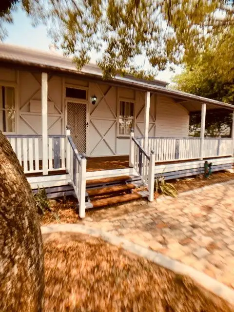 64 Charles Street, Roma QLD 4455