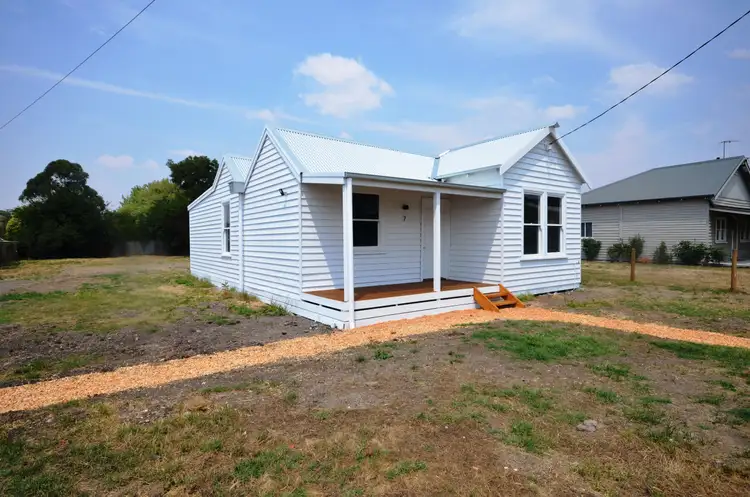 7 Willoby Street, Beaufort VIC 3373